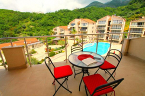 Sea View apartment with Pool, Budva